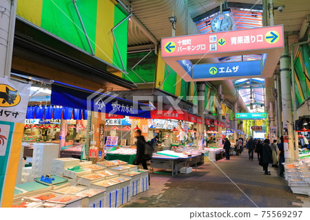 [Ishikawa Prefecture] Omicho Market Arcade 75569297
