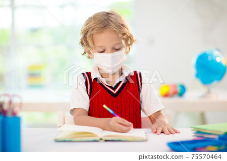 Kids in face mask. Child in school. 75570464