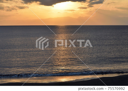 Enoshima coast x evening x landscape 75570992