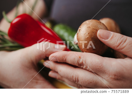 Vegan, no meat, lactose free and nonviolent food 75571889
