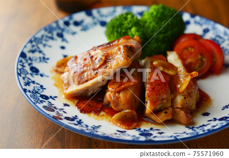 雞肉大蒜牛排 雞肉大蒜牛排 75571960