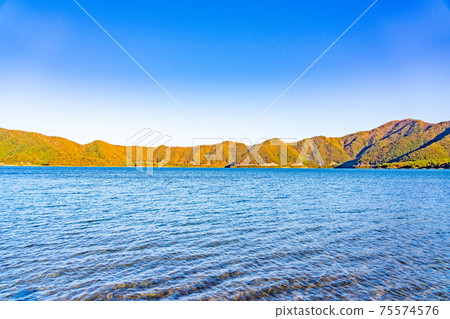Lake Motosu Autumn Nature Outdoor Scenery Drive Sightseeing Travel Yamanashi Prefecture Fishing Fly Fly Fishing Fishing Equipment Lake Motosu Autumn Nature Outdoor Scenery Drive Sightseeing Travel Yamanashi Prefecture Fishing Fly Fly Fishing Fishing Equipment 75574576