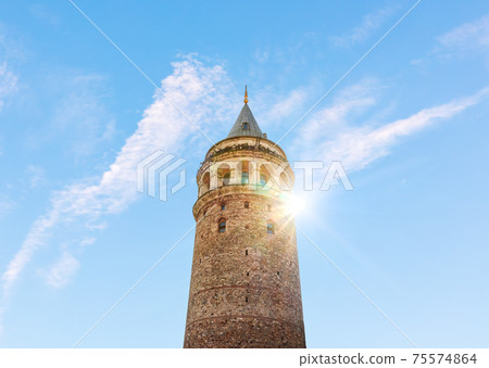 Close detailed view of the Galata Tower, Istanbul, Turkey 75574864