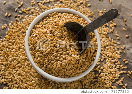 Golden flax seeds 75577253