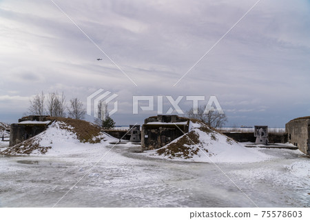 Russia. March 14, 2021. The Demidov battery of Kane cannons in the Patriot Park of the city of Kronstadt-the museum of the history of the development of Russian weapons. Russia. March 14, 2021. The Demidov battery of Kane cannons in the Patriot Park of the city of Kronstadt-the museum of the history of the development of Russian weapons. 75578603