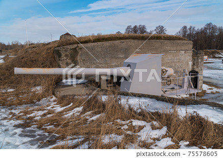 Russia. March 14, 2021. Kane cannon on the Demidov battery in the Patriot Park of the city of Kronstadt-the museum of the history of the development of Russian weapons. Russia. March 14, 2021. Kane cannon on the Demidov battery in the Patriot Park of the city of Kronstadt-the museum of the history of the development of Russian weapons. 75578605