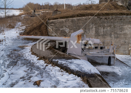 Russia. March 14, 2021. Kane cannon on the Demidov battery in the Patriot Park of the city of Kronstadt-the museum of the history of the development of Russian weapons. 75578628