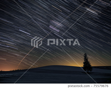 Star trail 75579676