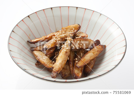 Deep-fried burdock 75581069