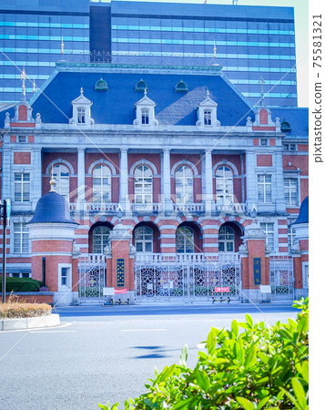 The Ministry of Justice is in charge of legislation, maintenance of legal order, protection of national rights, immigration control, etc. 75581321