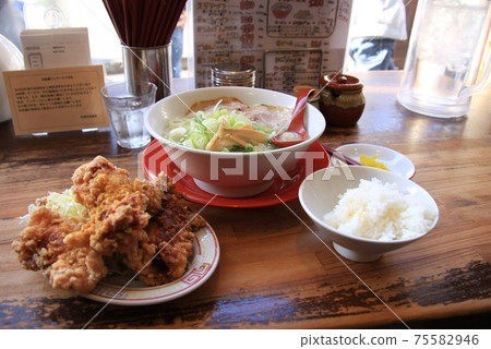 Kyoto's famous ramen shop Koyasu Kyoto's famous ramen shop Koyasu 75582946