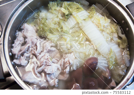 大白菜和豬肉火鍋 75583112