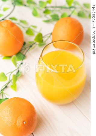 Orange juice Orange juice 75583448