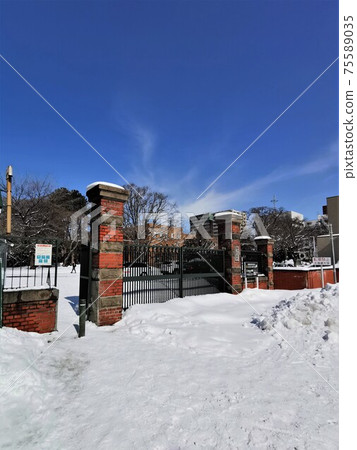 Hokkaido University South Gate (Sapporo, Hokkaido) Hokkaido University South Gate (Sapporo, Hokkaido) 75589035