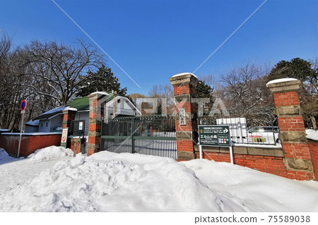 Hokkaido University South Gate (Sapporo, Hokkaido) Hokkaido University South Gate (Sapporo, Hokkaido) 75589038