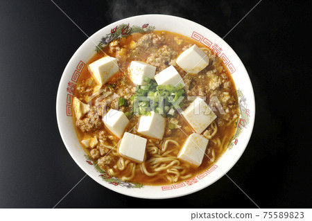 Hot mapo tofu ramen with Japanese pepper with lots of all-purpose onions taken on a black background (overhead view) Hot mapo tofu ramen with Japanese pepper with lots of all-purpose onions taken on a black background (overhead view) 75589823