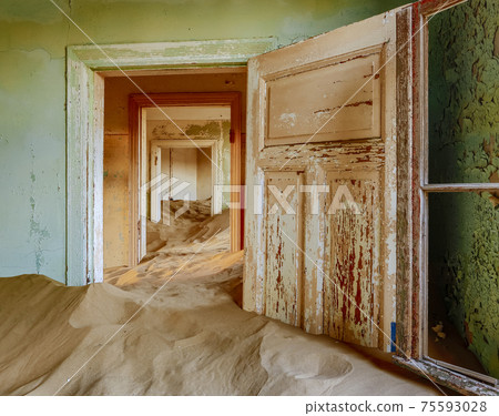 Sand has invaded and taken over these rooms in Kolmanskoppe 75593028
