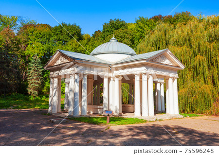 Mineral Water Pavilion, Kurortny park, Yessentuki Mineral Water Pavilion, Kurortny park, Yessentuki 75596248