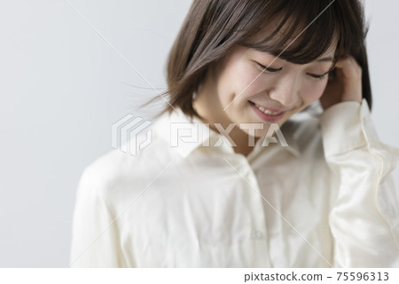 Refreshing women Refreshing women 75596313