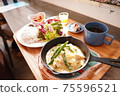 Chicken soft cream boiled restaurant Western food lunch cafe 75596521