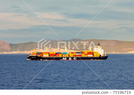 Container ship or cargo ship Container ship or cargo ship 75596719