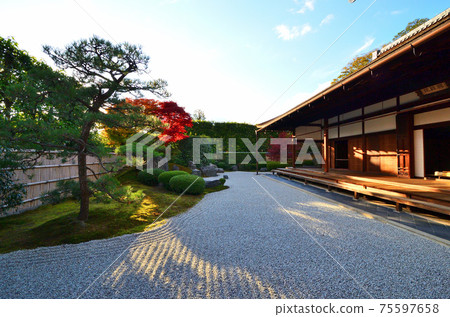 大德寺弘林院前花園照片 大德寺弘林院前花園照片 75597658