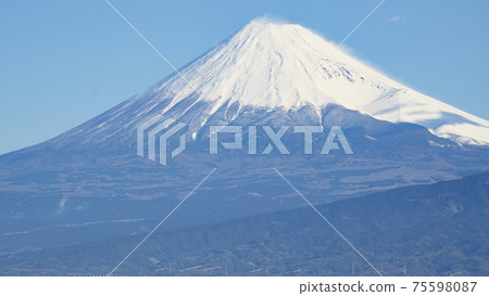 Mt. Fuji entwined in Nishiizu, Izu Peninsula 75598087
