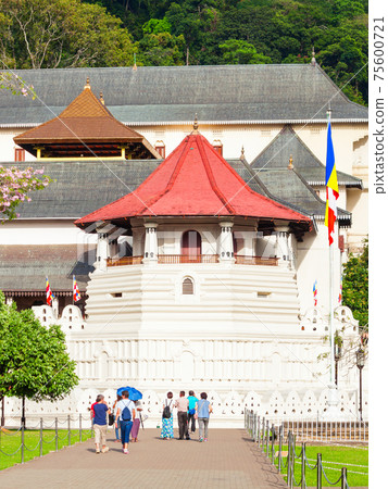 Sacred Tooth Relic Temple 75600721