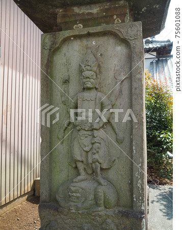 Sa玉縣崎玉市丸之崎觀音堂的騎馬馬觀音 75601088