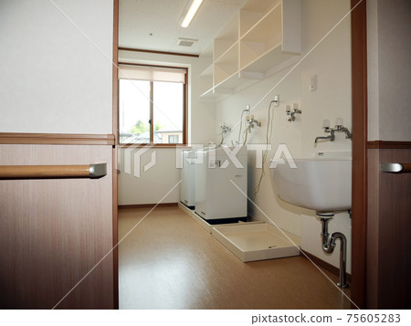 Residential photo Architectural photo Laundry Nursing facility Residential photo Architectural photo Laundry Nursing facility 75605283
