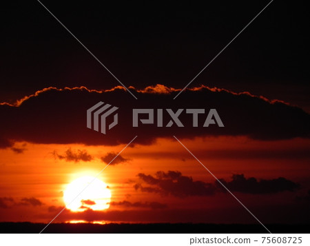 第一次日出 75608725