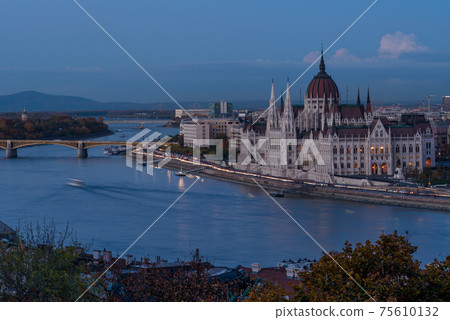 budapest, river, building 75610132