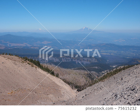 Mount Jefferson and Mount Rainier, Oregon. 75615232