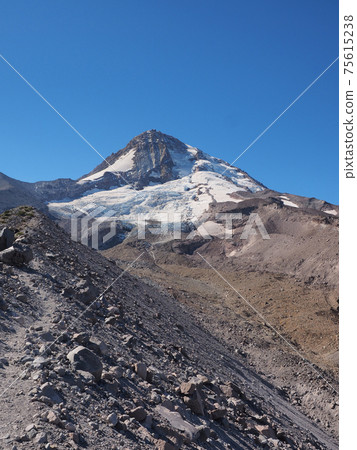Mount Hood, Oregon. 75615238