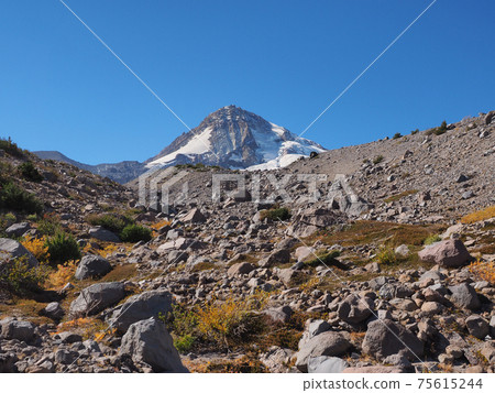 Mount Hood, Oregon. Mount Hood, Oregon. 75615244