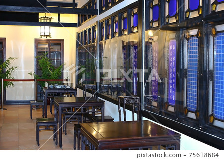 a Chinese furniture at HK Museum of History 19 Feb 2005 a Chinese furniture at HK Museum of History 19 Feb 2005 75618684