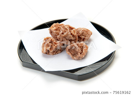 Half-moon tray, pocket paper and dried plum 75619162