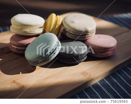 Colorful macaroons in various colors 75619565