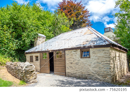 The historic building in Arrowtown Chinese Settlement of New Zealand. 75620195