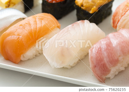 Sushi sea bream Sushi sea bream 75620235