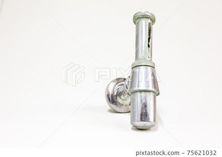 an leaking siphon whit chalk an leaking siphon whit chalk 75621032