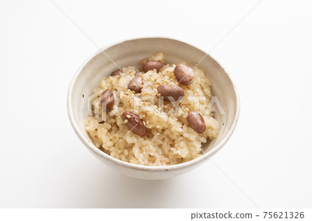 Local cuisine of Nagaoka City, Niigata Prefecture Soy sauce red rice 75621326