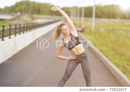 Warm up and stretch before jogging. 75622017