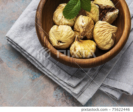 Tasty dried figs Tasty dried figs 75622446