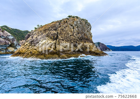 Wakamatsu Island Cruising [Shinkamigoto Town, Minamimatsuura District, Nagasaki Prefecture] 75622668