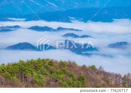 雲海和北阿爾卑斯山[長野縣] 75626717