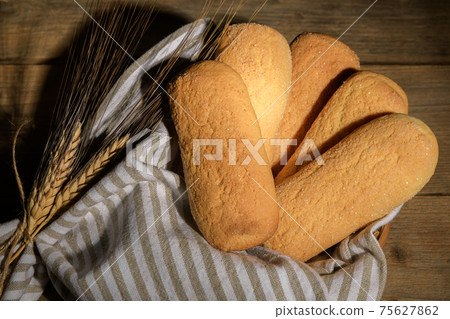 Freshly baked homemade italian crunchy cookies, made in Puglia Freshly baked homemade italian crunchy cookies, made in Puglia 75627862