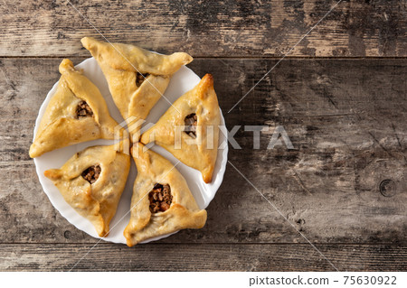 Traditional middle eastern fatayer Traditional middle eastern fatayer 75630922