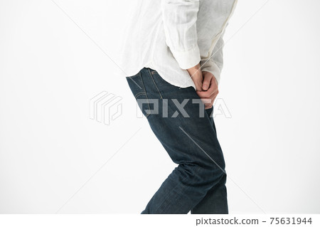 Frequent urination image male Frequent urination image male 75631944