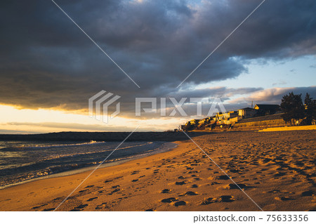 日落海岸和小鎮 日落海岸和小鎮 75633356
